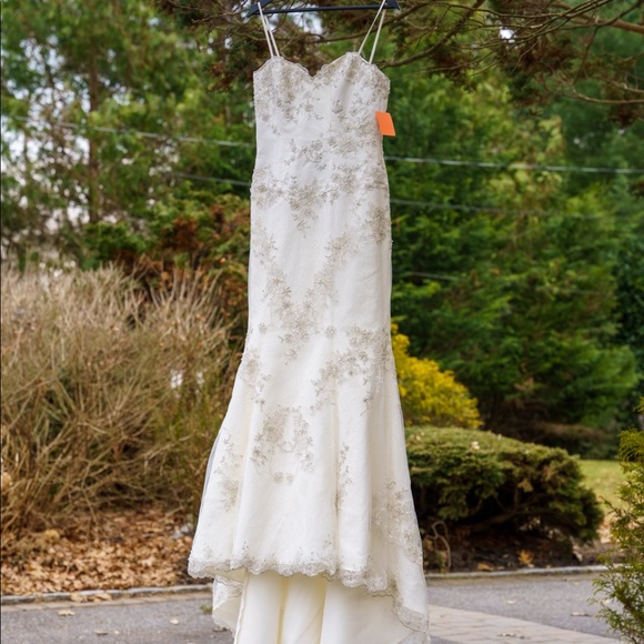 Michelle Roth Kleinfeld Wedding Gown, never worn NWT, Sz 12 non altered - Picture 1 of 7